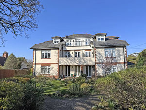 Photo 16- click for photo gallery